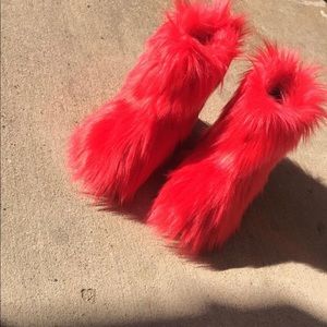 Custom Red Fur Boots’